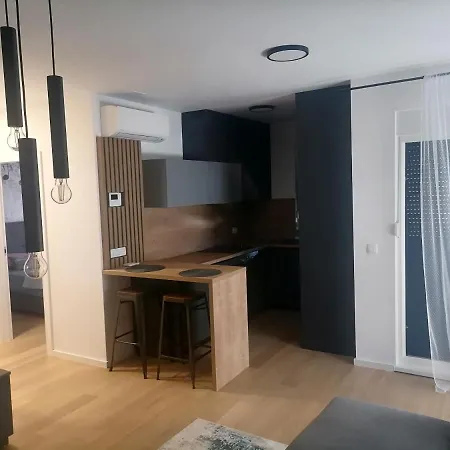 Piano Penthouse Apartman *
